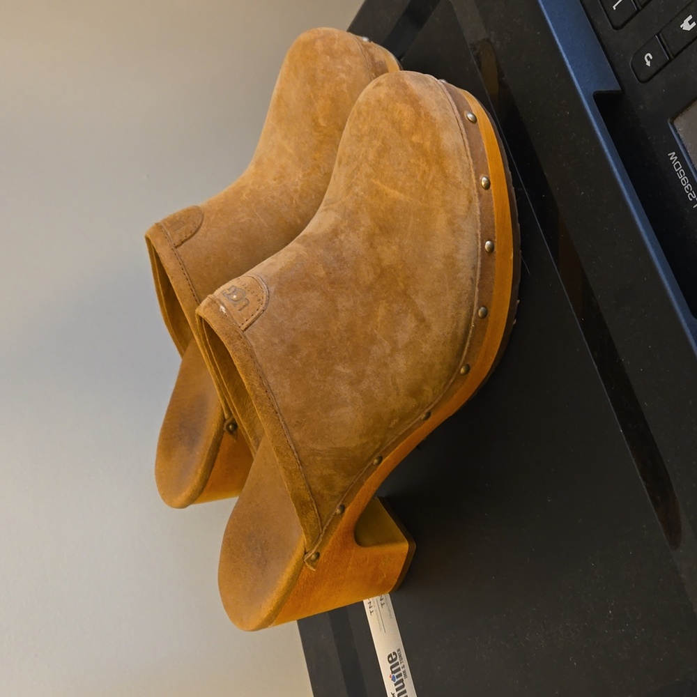 Ugg Clogs
